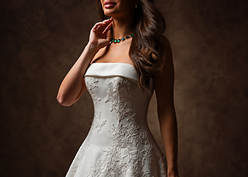 Toronto bridal shop Blu Ivory