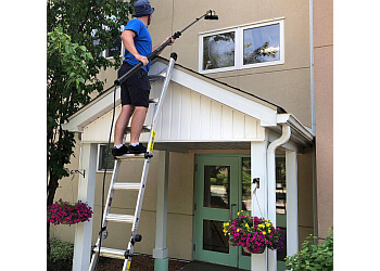 Peterborough window cleaner Blue Diamond Window Cleaning