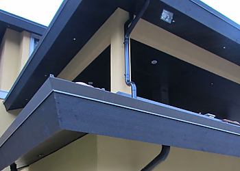 Coquitlam gutter cleaner Blue Heron Gutters