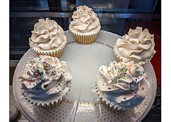 Huntsville cake Blue Moon Muskoka Gluten-Free Baking Co.