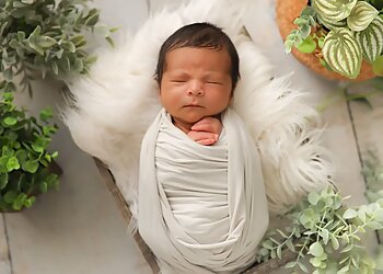 Vaughan babies and family photographer Blue Orchid Creations