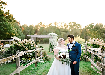 Niagara Falls wedding planner Blush & Co.