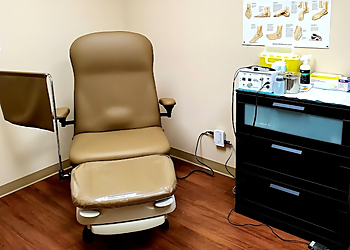 Bojan Petrusic D - FAMILY FOOT AND ORTHOTICS CLINIC - Kitchener, ON Chiropodists - Clinic Interior Image