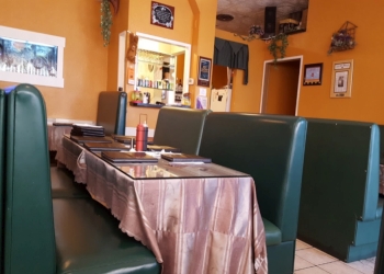 Bolsa Restaurant - Calgary, AB Vietnamese Restaurants - Restaurant Interior Image