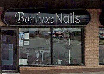 Oshawa nail salon Bonluxe Nails