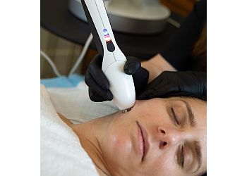 Halton Hills med spa BonnE Lashes N Laser