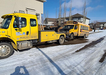 Edmonton Services De Remorquage Bora Towing