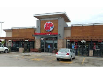 3 Best Pizza Places In Winnipeg MB Expert Recommendations   BostonPizza Winnipeg MB 