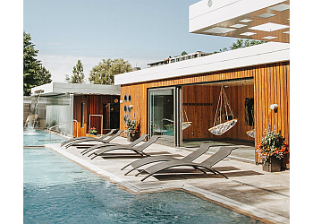 Montreal spas Bota Bota, Spa-Sur-L'eau