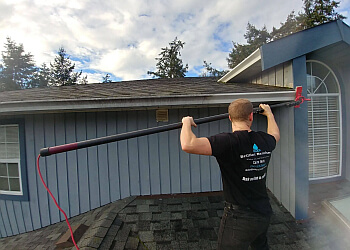 Victoria window cleaner Brilliant Brothers Services Inc.