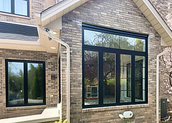 Brookstone Windows & Doors - Aurora, ON Fabricants de Fenêtres et portes - Installation Service Image