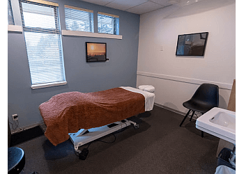 Nanaimo physical therapist Bryn Edwards, B.Sc.PT, CGIMS, FCAMPT - BRICKYARD PHYSIOTHERAPY