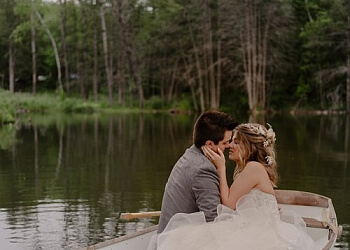 Guelph wedding photographer Bryn's Photography