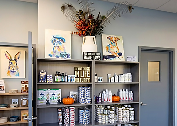 Burtch Animal Hospital - Kelowna, BC Cliniques Vétérinaires - Clinic Interior Image