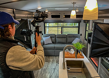 Winnipeg Vidéastes ButterKnife Creative