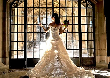 Burlington wedding photographer Captured Memories Productions