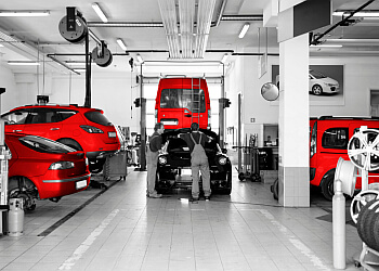 Kingston auto body shop CARSTAR Kingston