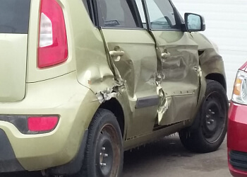 Thunder Bay auto body shop CARSTAR Thunder Bay (Half-Way Motors)