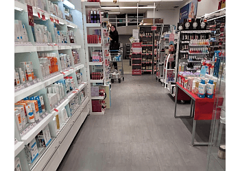 Quebec pharmacy Uniprix C. Dupuis-Brousseau, D. Vermette et E. Lambert