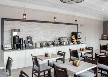 Moncton hotel Chateau Moncton Hotel & Suites