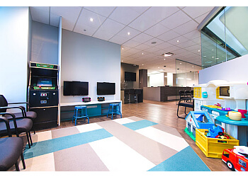 Laval children dentist CLINIQUE DENTAIRE CARREFOUR LAVAL image 1