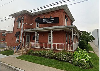 Shawinigan cosmetic dentist CLINIQUE DENTAIRE DESCÔTEAUX BRONSARD BARCLAY image 1