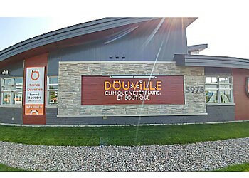 Saint Hyacinthe veterinary clinic CLINIQUE VÉTÉRINAIRE DOUVILLE image 1