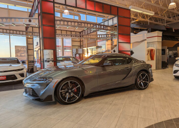 Winnipeg car dealership CROWN Toyota