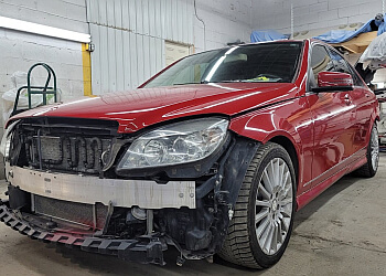 Trois Rivieres auto body shop CSN Débosselage Demetry