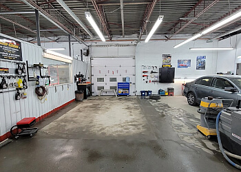 Trois Rivieres auto body shop CSN Débosselage Demetry