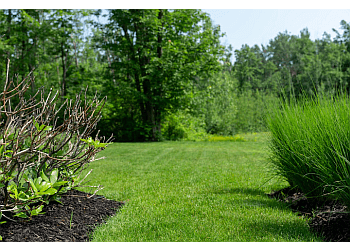 Montreal lawn care service CVert-Entretien de Pelouse Montréal