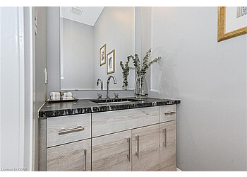 Cambridge Ébénisteries CW Kitchens Inc.