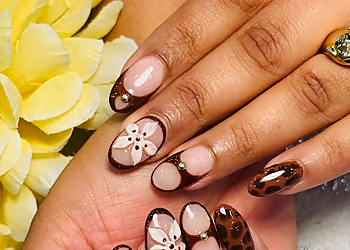 Waterloo nail salon California Nails & Spa