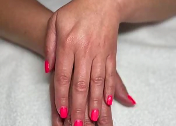 Calm Waters Day Spa & Laser Clinic - Caledon, ON Spas - Nail Service Image