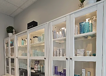 Calm Waters Day Spa & Laser Clinic Calm Waters Day Spa & Laser Clinic - Caledon, ON Spas - Makeup Image