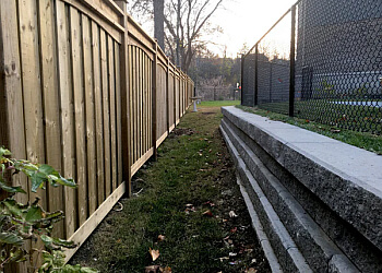 Cambridge Entrepreneurs En Clôtures Campbell Fence & Decks