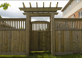 Cambridge Entrepreneurs En Clôtures Campbell Fence & Decks