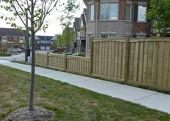 Stouffville fencing contractor Can Do Fence & Deck