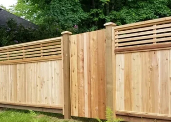 North Vancouver fencing contractor Capilano Fence and Decking