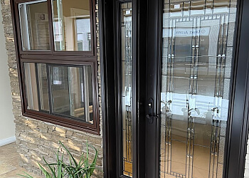 Ottawa Fabricants de Fenêtres et portes Capitall Windows, Inc.