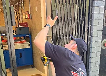 CaptainLock Locksmith - Richmond, BC Serruriers - Field Work Image