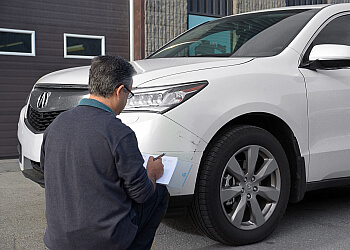 Laval auto body shop Carrosserie Prisme