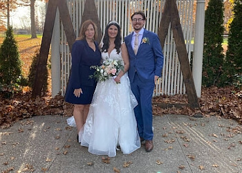 Norfolk wedding officiant Cathy Davis and Company Norfolk