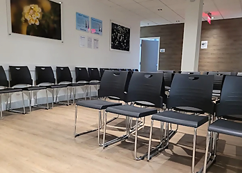 Centre Médical Santé Mont Royal - Montreal, QC Cliniques sans rendez-vous - Waiting Area Image