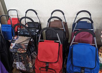 Delta gift shop Centre Stage Accessories