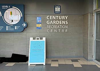Century Gardens Recreation Centre - Brampton, ON Centres De Loisirs - Recreation Activity Image