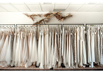 Barrie Boutiques De Mariage Ceremony Bridal Studio