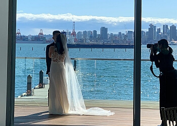 Vancouver Célébrants De Mariage Ceres Wedding Officiant