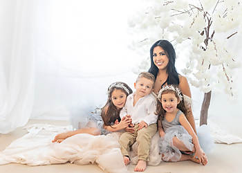 Burlington babies and family photographer Charlene Arianna Photography