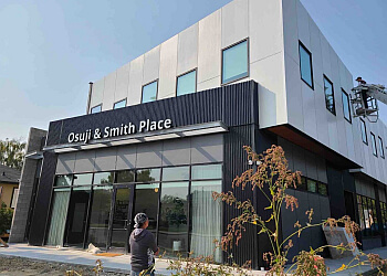 Calgary Avocat Contentieux Civil Charles Osuji - OSUJI & SMITH LAWYERS